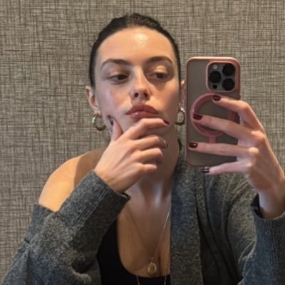 devranimre's profile picture. 