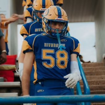 C/o 2028 LB 5’9 185 Riverside High School. Bench 275, Squat 405 (3/11/25). 3.9gpa insta @masontucker_09 https://t.co/rYeQaRC8Al