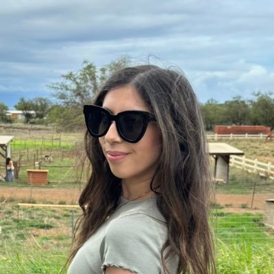 nadzzz7's profile picture. 27 || 626 || UC Berkeley alum || 🇦🇫🇵🇰