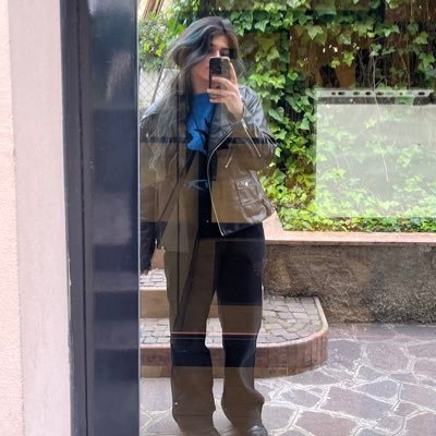 randompersoncrr's profile picture. tw محتوای احساسی اشک خون