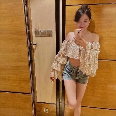 喜歡有禮貌的人類
能互相給對方快樂
這裡就是拋開現實放縱自我的地方
喜歡在日常中誘惑男人,這裡是一個能夠讓自己發騷的小天地!
小號:@md_murad33743我只有這兩個賬號 別的都是假賬號哦
閨蜜:@ya18383672