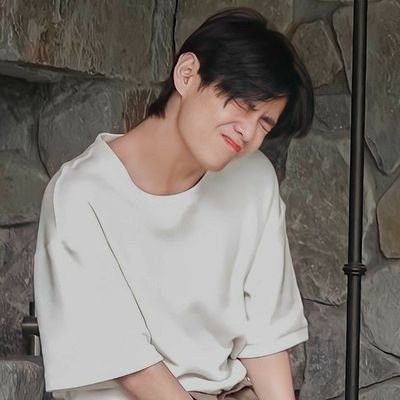 Terendaplarakuu's profile picture. Kakak2 pecinta Korea 😄