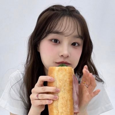 CHUUeaw's profile picture. 