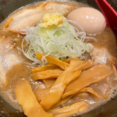 日々楽しいことつらいことなど。今年度は気を使うことをやめる。ダイエットしたいけどご飯もモリモリ食べる。気分がいいのでしばらくTwitter積極的!人生色々迷子。自分が心強く凛となりたい!