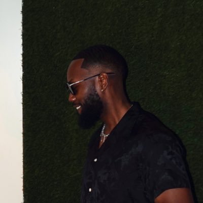UA Alum 👨🏾🎓| NUPE ♦️| Professional 💈| Artist 🎨 | NFT Collector // Art Director: TIER NYC ☕️|