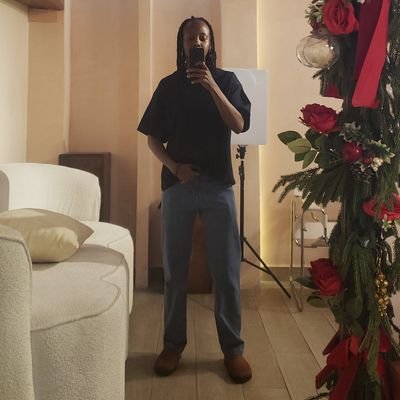Music// @Chelseafc // Web developer// Passionate Photographer//Loveislove//🌈 Sexy asf😍