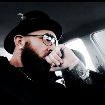 DonMorvici's profile picture. Cerca e trova l'illuminazione.💡
quindi fai la tua conclusione.
Just A Family Man 🇺🇲🇮🇹
That Talks  | 🐂 💩 |
And Little Bit Of Everything Else. #letsgobucs
