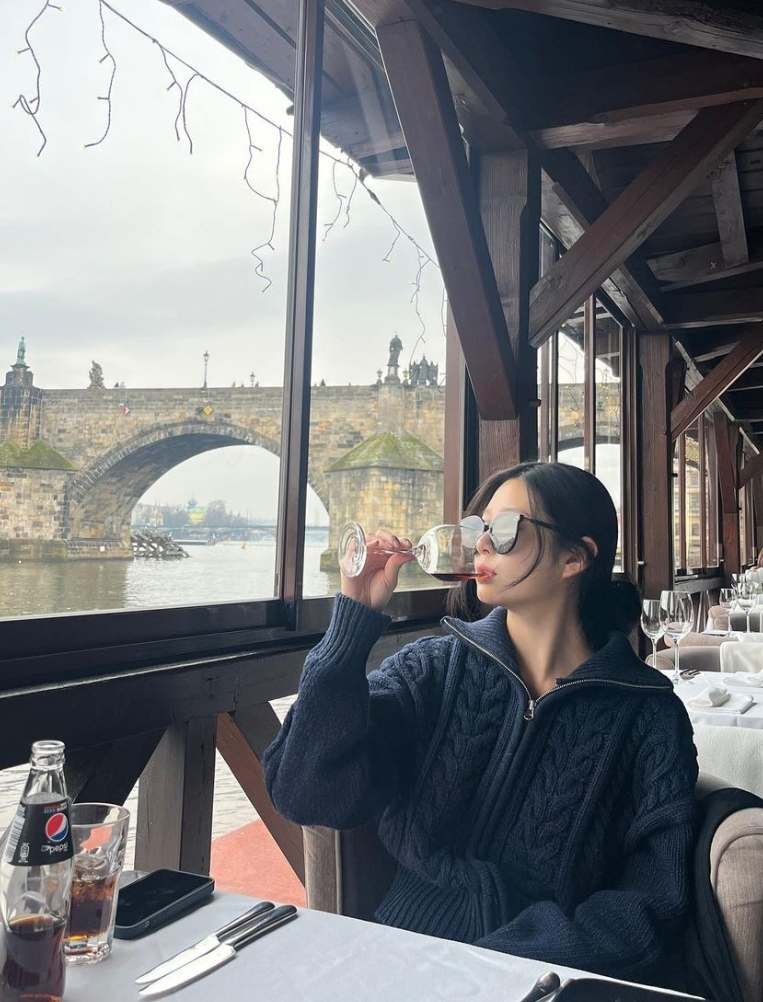 LindsayC91349's profile picture. 2020年2月に2,500万円を元手に株式投資を開始。成長率は2021年に41.7％、2022年に170.0％、2023年に112.1％となる。 2023年10月よりフ ルタイム投資家。下のLINEリンクをクリックして👇に連絡し、無料で共有して一緒に話し合ってください