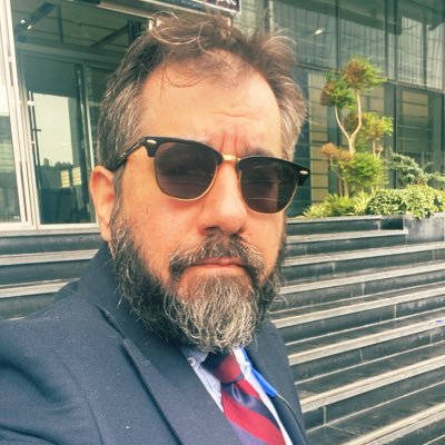 darapezeshkian's profile picture. CEO Co-founder @dapezsolution member of @_iiccim