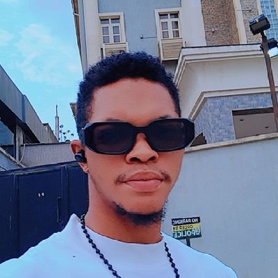 #digital products/ #nft lover/ #crypto🥰/ #btc💰/ God lover😍/ loves dogs😛/works out 💪/ Make big money, make big impacts, get big bigger!😎