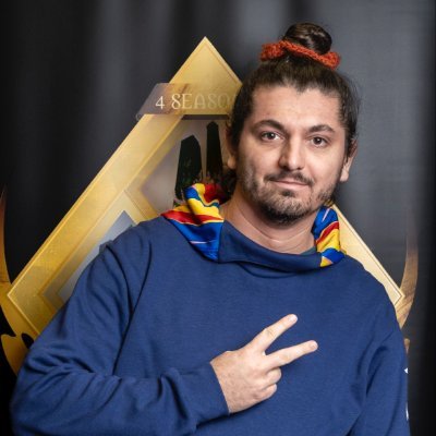 Joueur compétitif de Magic, passionné de TCG et jeux de stratégies 🧠
Rouge et Bleu sont nos couleurs, Lyonnais est notre cœur ❤️💙