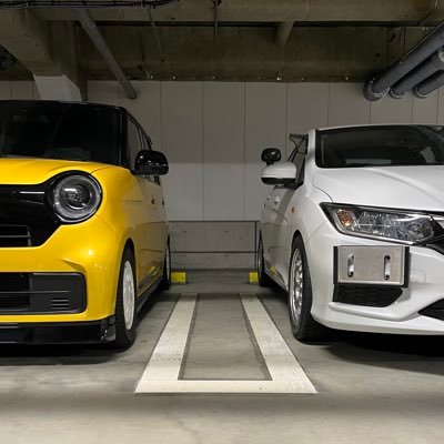 JG3N-ONEとGM6改GRACEに乗ってます🍌バナナとチワワポスト多め🍌🐶JG3の無限サイドステップが自然に割れた人、左右で違うバージョンをつけてる人、僕にDMを!!