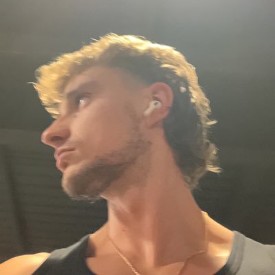 Stann_Sc's profile picture. 💧-_-⭐️