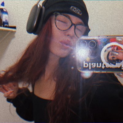 ✩ #1 collision appreciator. head skzteezxg-er. hi-5. saw skz 6/26. saw ateez 7/19. omega chan truther. you’re the student, i’m the student ✩