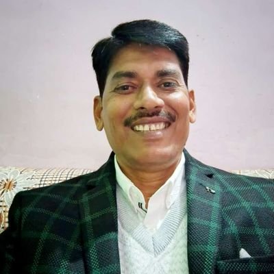 🔪दुश्मन के सितम का 👈
🥸खौफ Nahi हमको 🖤
😍हम तो दोस्तों के👨❤️👨
😌रूठ जाने से Darte हैं 😑