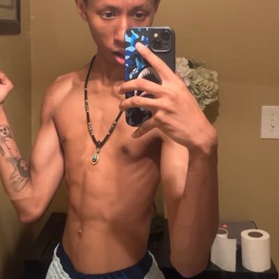 21👾 SOLO Content Creator ★彡 Scorpio ♏️ Gamer 24/7 & Anime Nerd 彡★ VERS TOP 😋 NO HOOKUPS OR LINKS‼️ Subscribe to get access to full videos! 💰