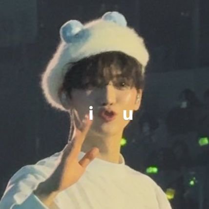 💚🍒🐰🦄🌳💚
jangan jahatin aku yaa hatiku mudah hancur seperti kue nastar buatan mama