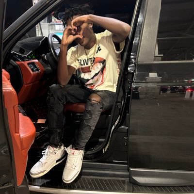 HER FAVORITE🥷🏾 TIKTOK RAMBO5K : (260k+) instagram :Rambo5k