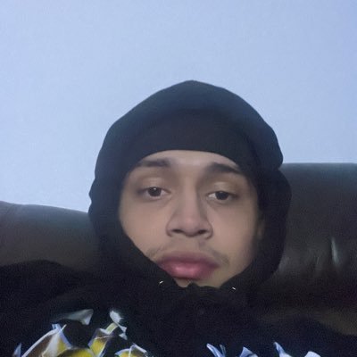 karlostwoseven's profile picture. 