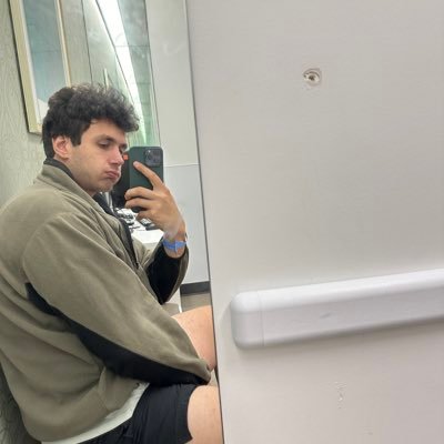 senelfs's profile picture. You can always be bigger. Look better.