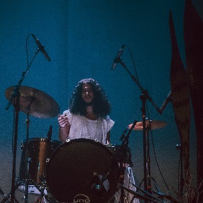 ♏
Santo André - SP
Baterista / Roadie / Assistente de produção