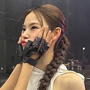 cllcmaivi's profile picture. — collecting #마이 ˎˊ˗