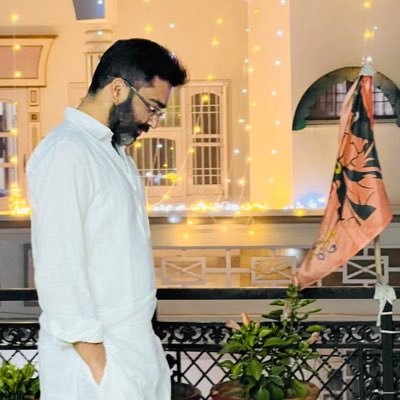 Amit33034028's profile picture. kaun khta h mohabbat ek baar hoti h..main jab jab tujhe dekhta hu mujhe baar baar hoti h...