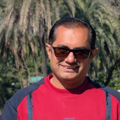 Foodie, Traveller, Music Lover and iOS app developer by Profession