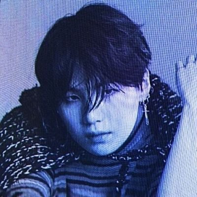 | INTJ 5w6 | k-pop, khh, anime, manga, Asian doramas, romance club | Из ниоткуда и в никуда, подружилась в тени шкафов со скелетами и монстрами |