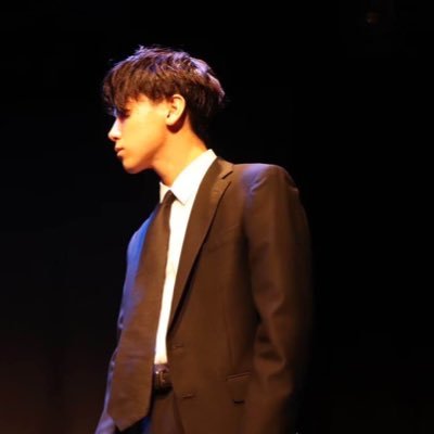 shuya7_i's profile picture. 何かすごいことをするかもしれない可能性を秘めているかもしれない、そんな人です。 演劇:役者・舞台監督・照明・映スチ/映像:いろいろ
