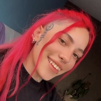 ⚜ Tatuadora
⚜
instagram pessoal: https://t.co/aEXqY0qw74
Instagram dos meus trampos: https://t.co/FFbGMFgJyj