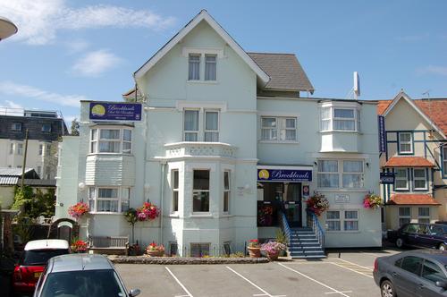 Brooklands Hotel,  Visit Britain 3* Guest Accommodation
Prime Location for Beach, Town Centre, and Nightlife.
