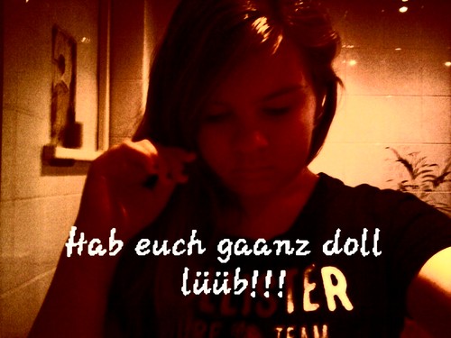 offical_laura's profile picture. I love you all!!!
Just trust me...
For me there are not more...
I love you all...
:)