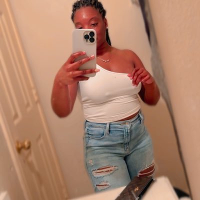 uniqueequeen3x's profile picture. Baby JC 3.14.25 🤰🏾
Jr 2.18.14
Nevaeh 11.17.17