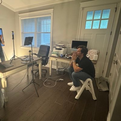 masonsenters_'s profile picture. Finpub, Trading offers, Newsletters, Paid Traffic.
(Weekly Schizo Rant on Finpub stuff)