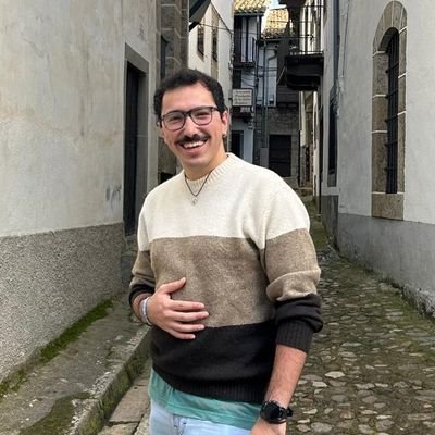 Gerundio de PhD. Biólogo. Conservación, suelo, incendios y comunidades microbianas.
Las señoras de mi pueblo me dicen que «soy mu buen mozo».