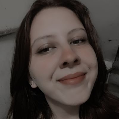 AnnaVickro's profile picture. Viciada em Doramas.
Futura professora de matemática.
O Sr Canalha é o @pablo_gnas