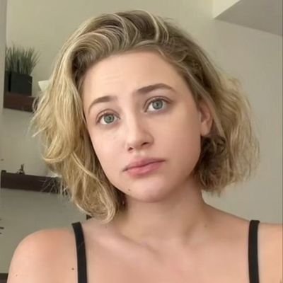 IlaBracken's profile picture. 