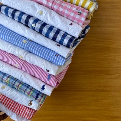 Vente et livraisons des chemises et polos friperies de marque premier choix👔; livraison 🚚 et expédition 📦 aux frais du client 👌🏻.