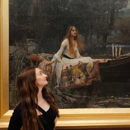 ibonemidinette's profile picture. She/her
'Last night I dreamt I went to Manderley again' 📽️
Tsundoku - bookworming 📚
Taekwondoin 🥋
Philologist in the making 🎓