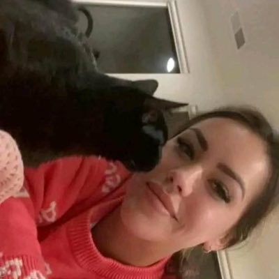 debcol834's profile picture. 