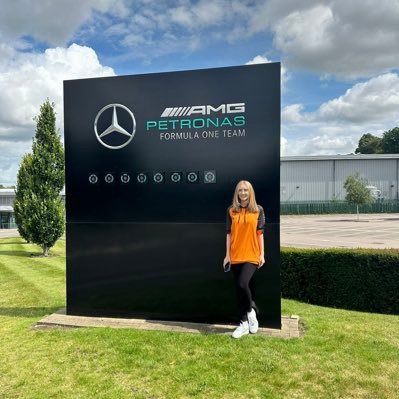 I like fast cars that race around circuits across the globe 🏎️