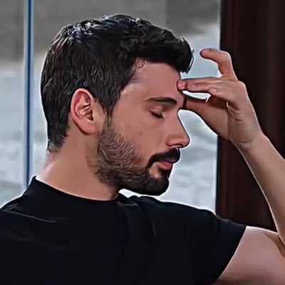 SheyBslm's profile picture. 