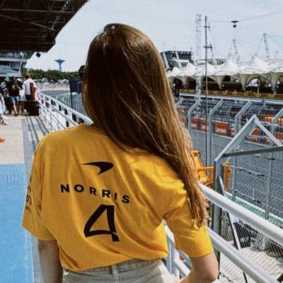 a menina da geografia que gosta de fórmula 1