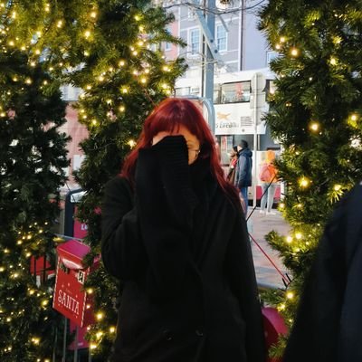 26. Irish. She/Her. Microbiology PhD Student. Vegan. Bibliophile.
Tá Gaeilge agam 🇮🇪