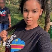 🇨🇩congolaise pure🇨🇩
🇨🇩Fille d'orgine congolaise 🇨🇩
