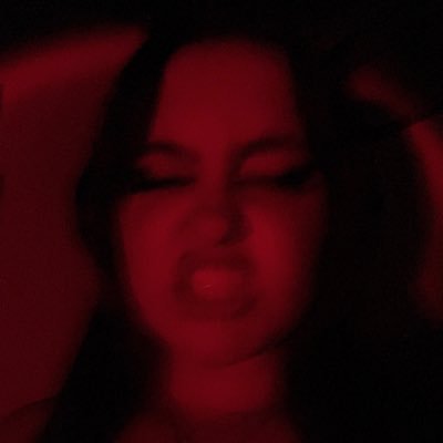 22 | uni brat. selfish, rich & better than ur wife 💍 | luxury LESBIAN🩷👩🏻❤️💋👩🏻 | verified on OF&LF | 25 tribute💋