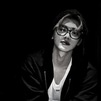 KHXMTHXT4T's profile picture. Khemthit (n.) ผู้ที่เหมาะกับแอลกอฮอลล์ทุกชนิด