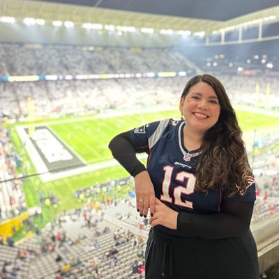 Mother of Dragons. Clear eyes, full heart, can't lose. Primeira na linha de sucessão de nada. Pau na máquina que Deus é TOP! Ah, sou Patriots!