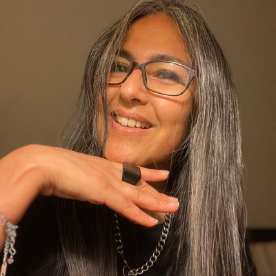 larayaindia's profile picture. Música Artistas internacionales literatura cine